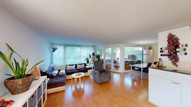 Geräumige, 5.5-Zimmer Gartenwohnung inkl. Einstellhallenplatz und Bastelraum (2)