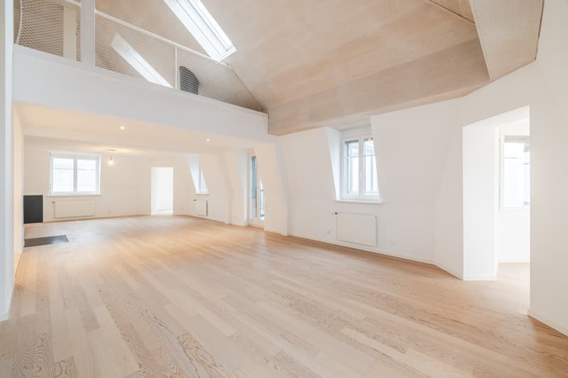 lichtdurchflutete Maisonette-Wohnung mit Seesicht (3)