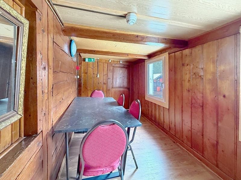 Auberge de 16 chambres avec bar à louer sur Morgins (11)