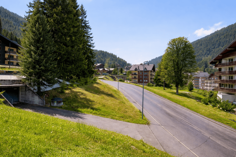 Auberge de 16 chambres avec bar à louer sur Morgins (2)