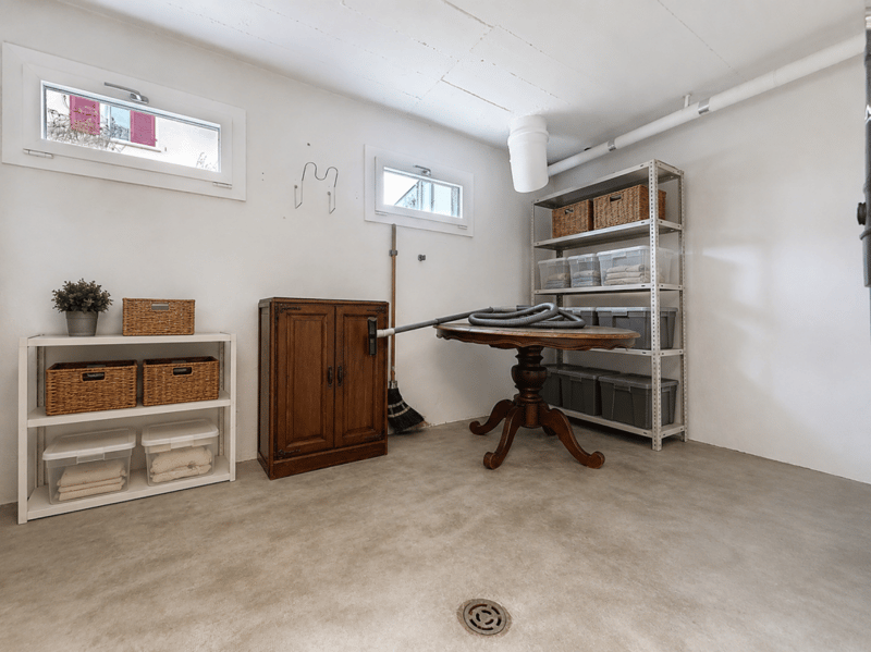 Maison individuelle avec possibilité d'activité indépendante et grande terrasse (17)