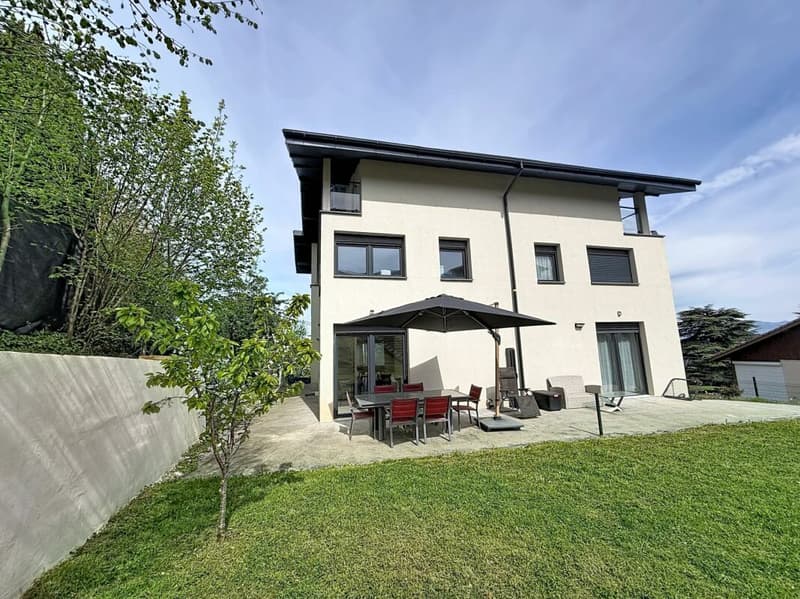 Lot de deux maisons jumelées de 5.5 pièces accompagnée d'une maison indépendante de 31m2 à Lugrin avec vue sur le lac (16)