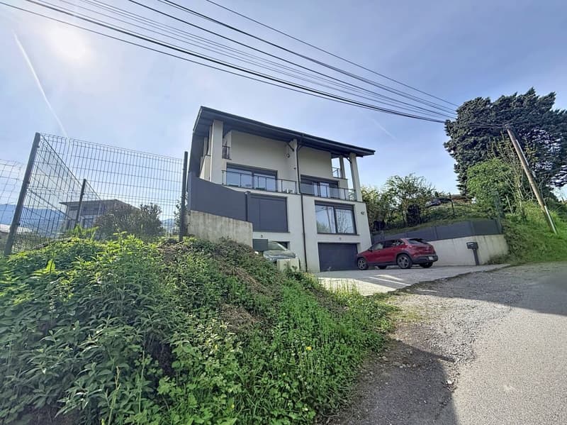 Lot de deux maisons jumelées de 5.5 pièces accompagnée d'une maison indépendante de 31m2 à Lugrin avec vue sur le lac (8)