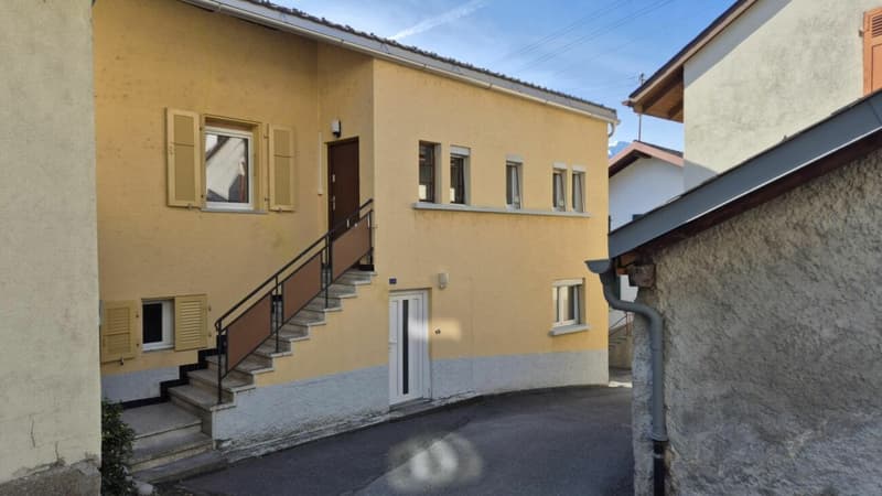 Appartement de 2,5 pièces au coeur de Fully (1)