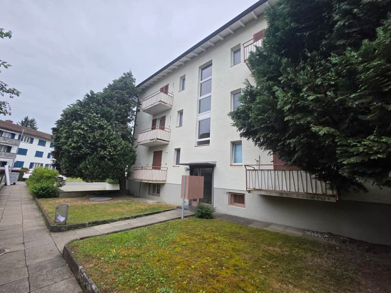 Gepflegte 2-Zimmerwohnung in Altbau (1)