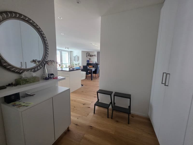 Moderne 4½-Zimmer-Wohnung mit Balkon (3)