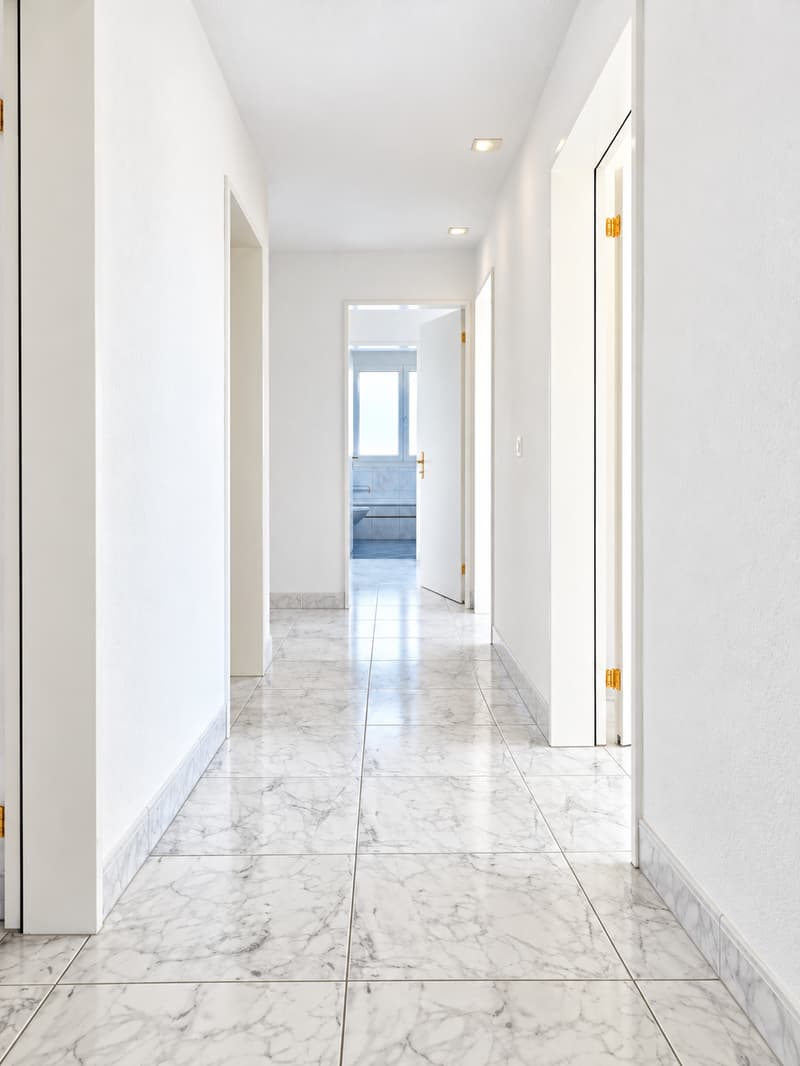 Helle 4.5-Zimmer-Wohnung mit Balkon und Garage in Dietikon (13)