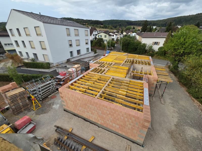 4.5 Zimmer-Wohnung mit Hobbyraum und Carport (7)