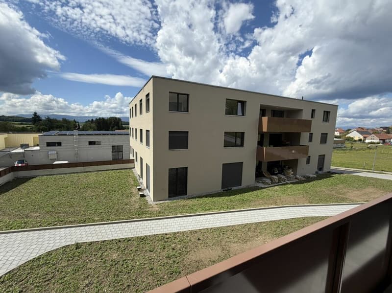 LE TOUT DERNIER APPARTEMENT 4,5 pièces en formule * Location - Achat * Vulliama (23)