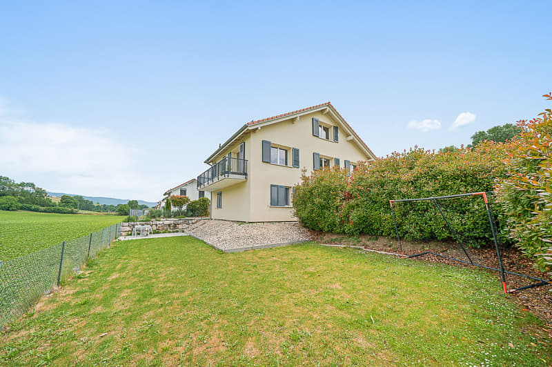 VALEYRES-SOUS-RANCES - Superbe appartement-duplex de 5,5 pièces avec balcon, jardin et superbe vue (2)