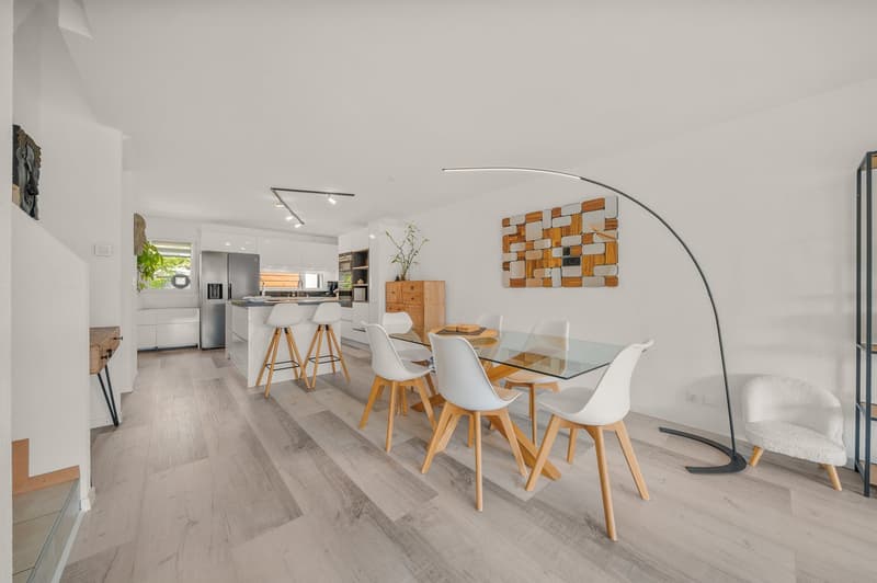 Superbe maison contiguë d'angle de 5,5 pièces - Située à 5min à pied des commodités et transports (4)