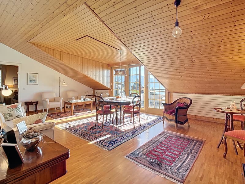 Superbe appartement en attique de 3.5 pièces avec vue sur le lac et les montagnes (3)