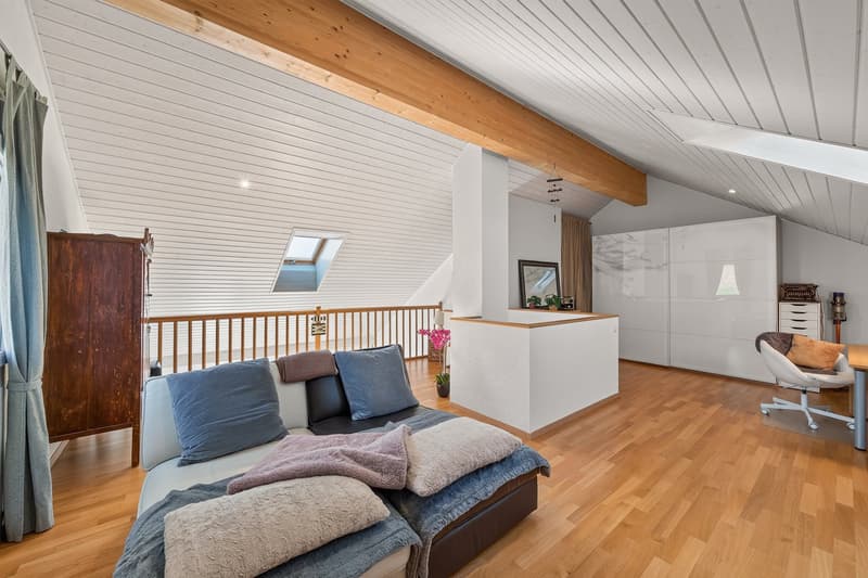 Bel appartement de 4,5 pièces en duplex avec beau balcon orienté Sud-Ouest (17)