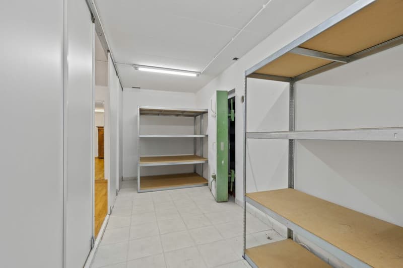Einfamilienhaus mit Charme und Potenzial in begehrter Lage (im Baurecht) (15)