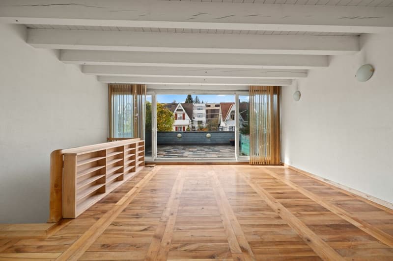 Einfamilienhaus mit Charme und Potenzial in begehrter Lage (im Baurecht) (2)