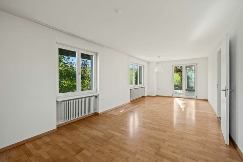 Wohnen am Rand der Bauzone - mit Weitsicht und viel Raum fürs Leben (8)
