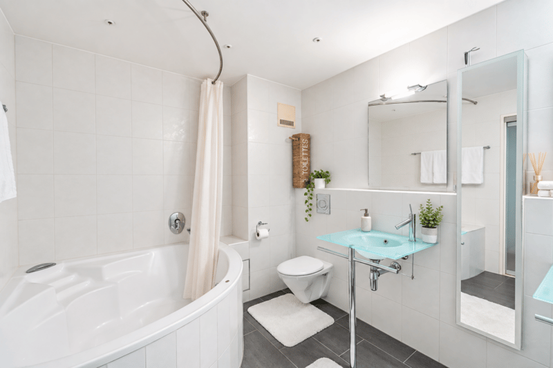 Wohnen wie im eigenen Haus - charmante Maisonettewohnung mit Wintergarten (12)