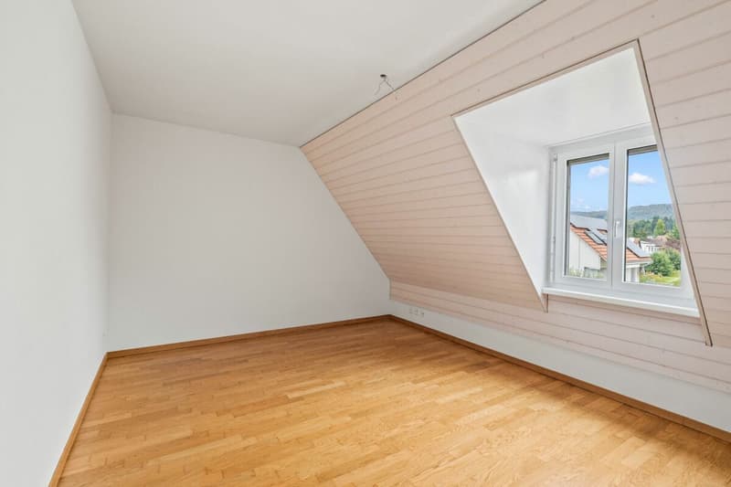 Grosszügige 4.5-Zimmer Maisonettewohnung mit viel Wohnkomfort (5)