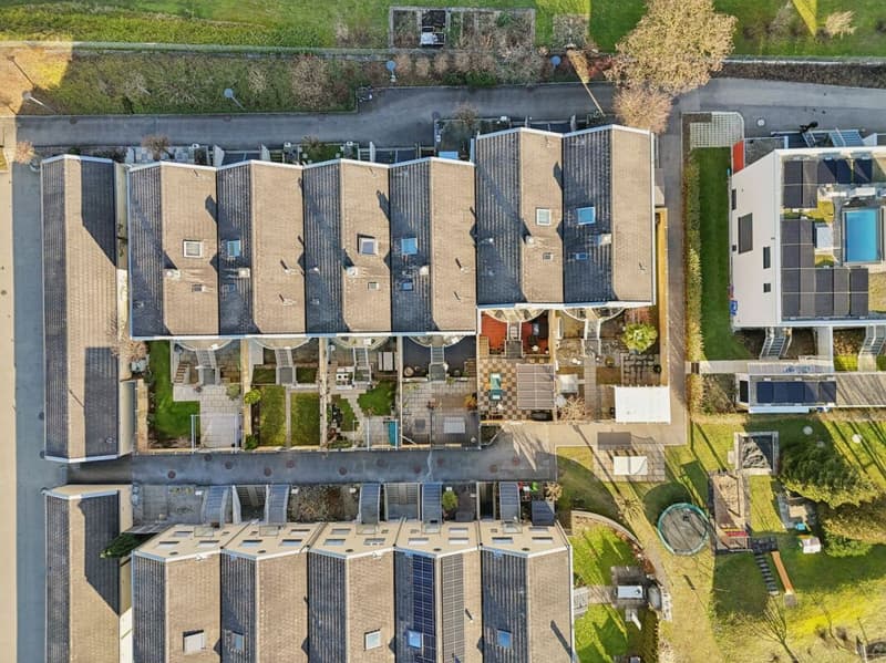 Casa a schiera in una posizione tranquilla e centrale (14)
