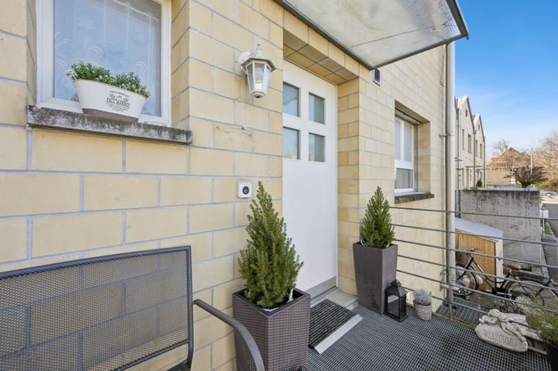Casa a schiera in una posizione tranquilla e centrale (3)