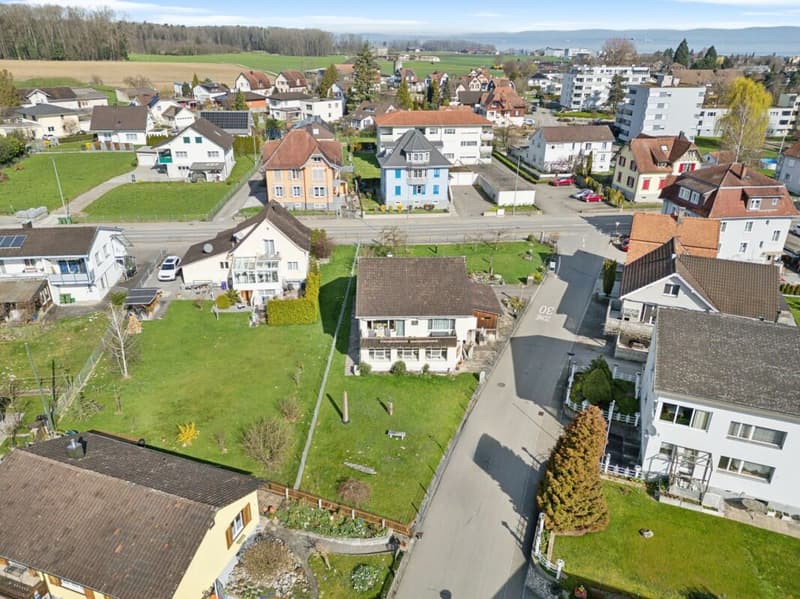 WOHNEN UND ARBEITEN AN SONNIGER LAGE (1)