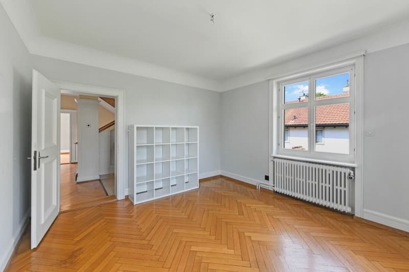 Historische Jugendstilvilla mit Charme, grossem Garten und viel Platz für Ihre Wohnträume (16)
