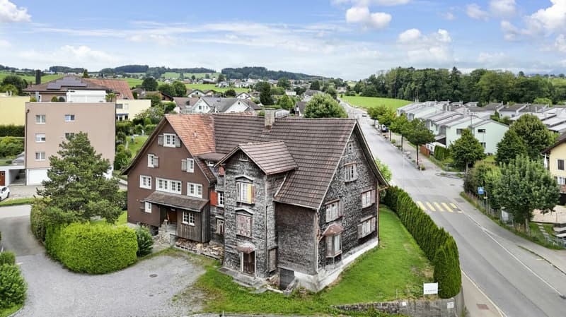 6.5 ZIMMER DOPPELEINFAMILIENHAUS MIT GROSSEM GARTEN UND EINLIEGERWOHNUNG (21)
