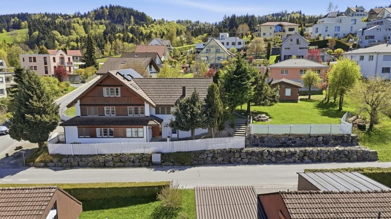 Freistehendes Familienparadies mit Einliegerwohnung, Weitsicht und vielseitigem Raumangebot (1)