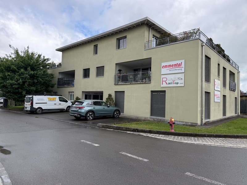 Modernes 3-Zimmer-Büro im Erdgeschoss in Oberriet (1)