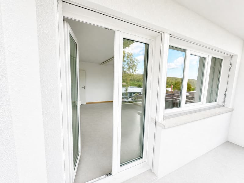 Bureau / Commerce  ou autre à louer à Orvin proche de Bienne et Neuchâtel (12)