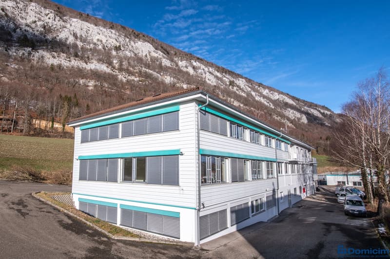 Bureau / Commerce  ou autre à louer à Orvin proche de Bienne et Neuchâtel (15)