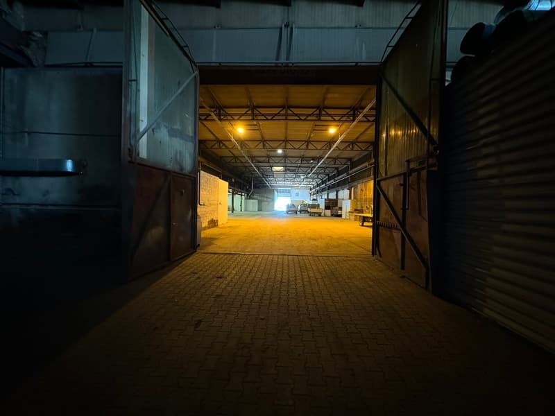 Grand entrepôt industriel à Porrentruy à louer env. 1117m2 (7)