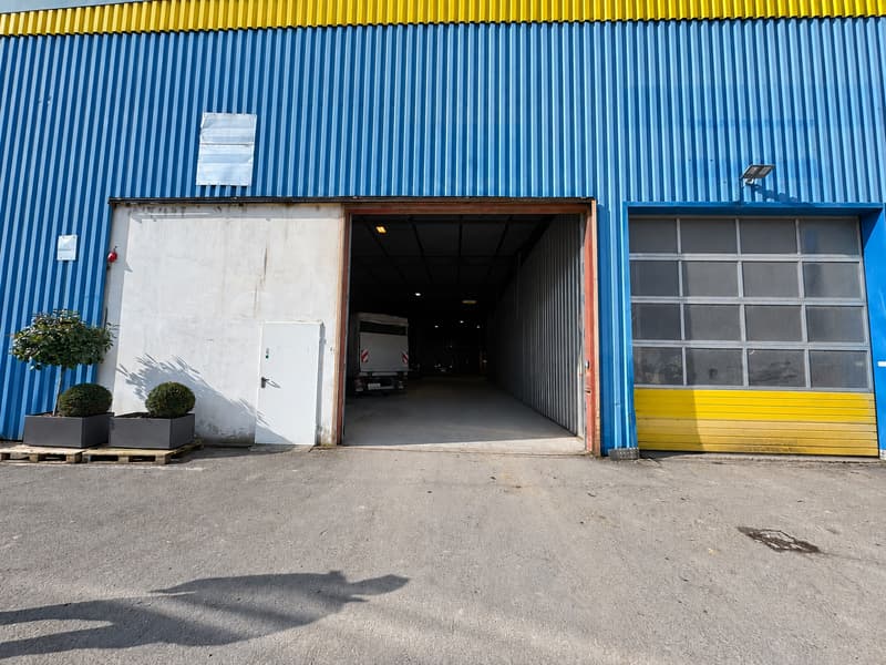 Grand entrepôt industriel à Porrentruy à louer env. 1117m2 (15)