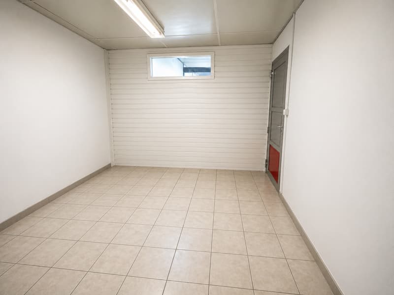 A louer, 100 m2 Rénové, flexibles pour diverses activités professionnelles ou privé (8)
