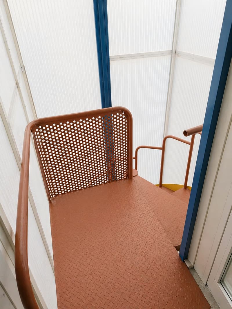 A louer, 100 m2 Rénové, flexibles pour diverses activités professionnelles ou privé (12)
