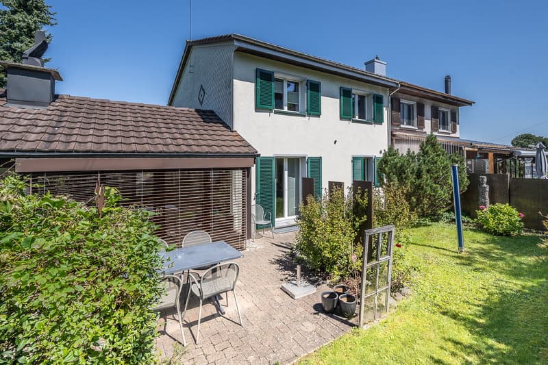 Gemütliches Doppeleinfamilienhaus mit grünem Rückzugsort (2)
