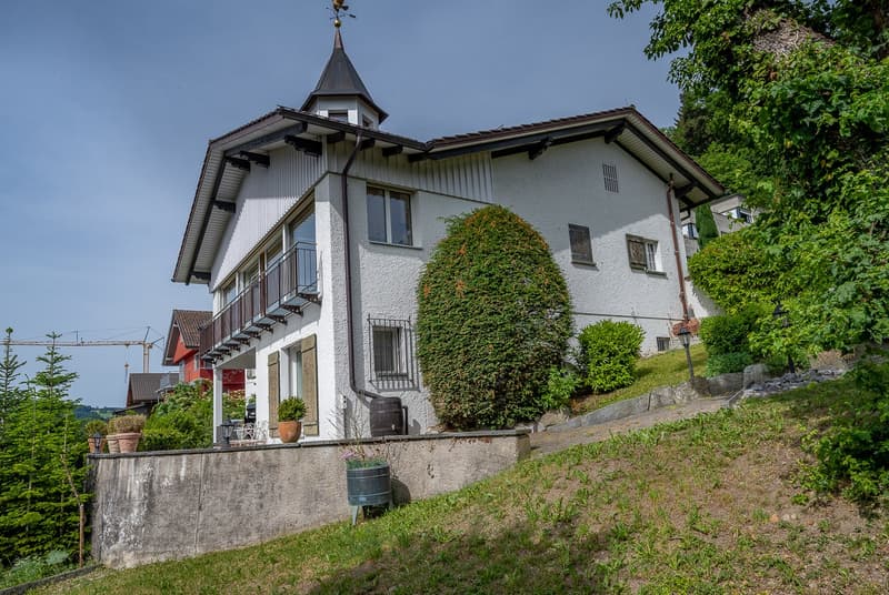 Zweifamilienhaus mit Weitblick auf den Säntis – 1'512 m² Grundstück mit Potenzial (2)