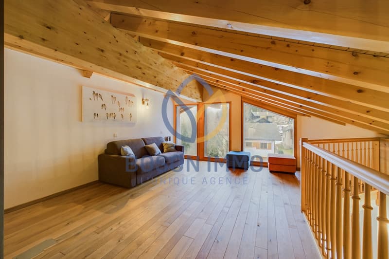 Attique lumineux aux Marécottes avec mezzanine et vue sur les Alpes ! (6)