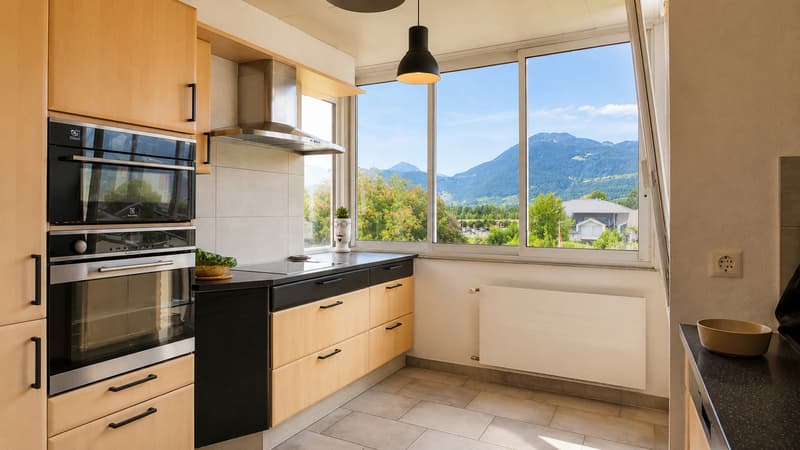 3.5 pièces rénové de 90 m² - confort, lumière et vue dégagée (1)