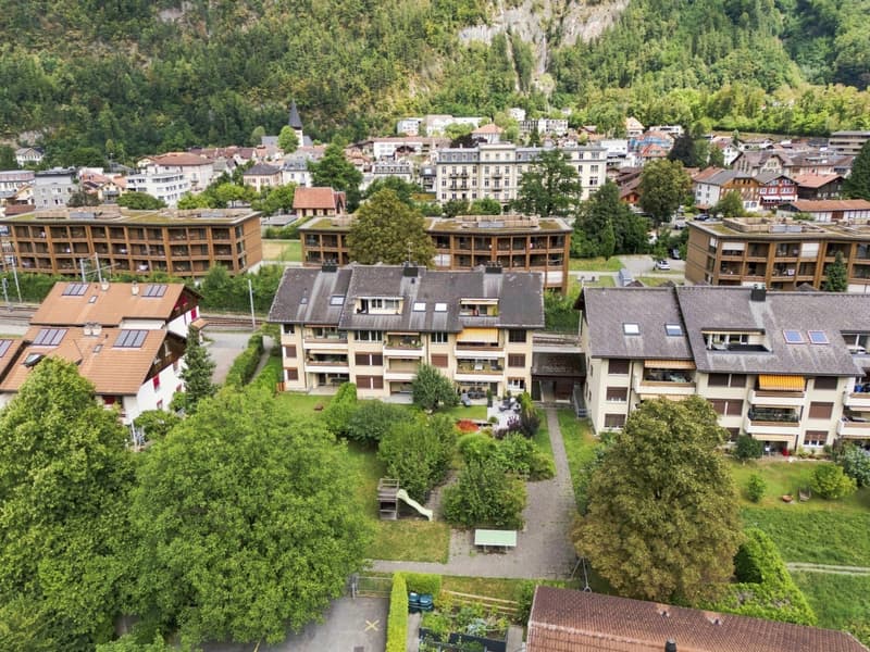 Familienfreundliche 5.5-Zimmer-Gartenwohnung - zentral in Meiringen (5)