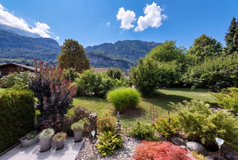 Familienfreundliche 5.5-Zimmer-Gartenwohnung - zentral in Meiringen (1)