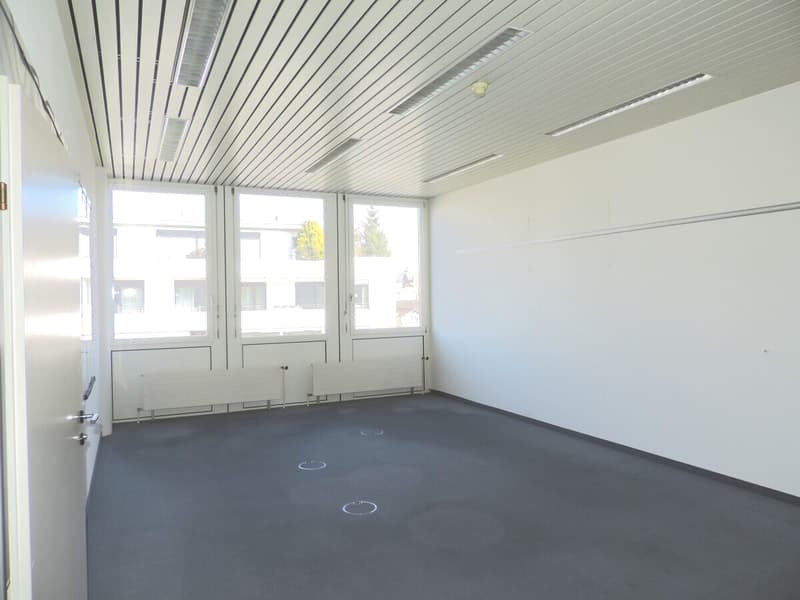 Attraktive Büro- und Gewerberäume mit optimaler Anbindung (2)