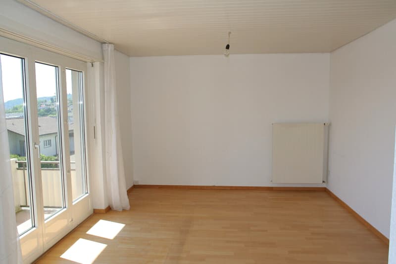 Grosses Zimmer mit Balkon