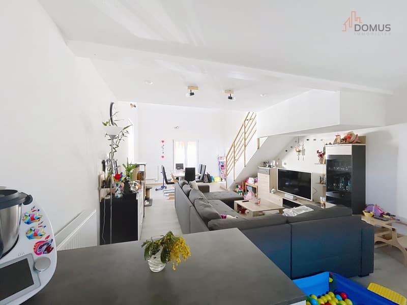 À louer à Courgenay ? Appartement rénové avec cachet (7)