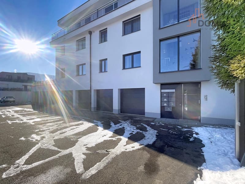 Spacieux appartement moderne avec grande terrasse dans immeuble récent (12)