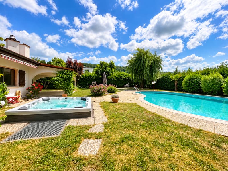 Villa individuelle avec piscine sur magnifique parcelle arborisée (7)
