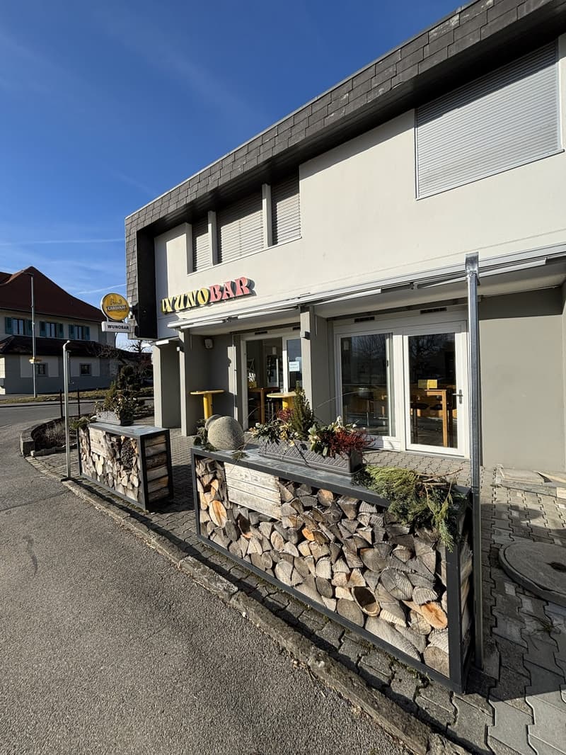 Restaurant an bester Lage in Wünnewil (1)