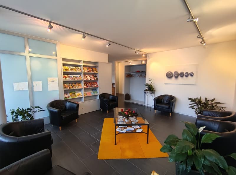 Praxisraum zu vermieten / verkaufen  Bodenmattstrasse 1, Schmitten (2)