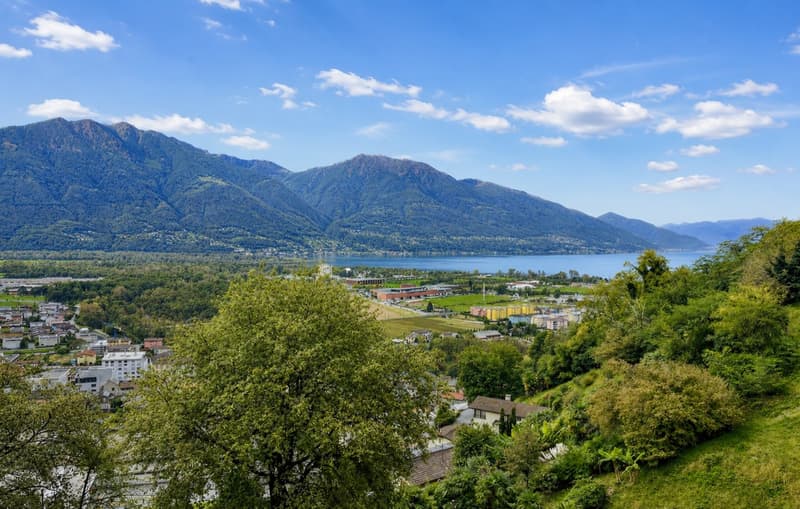 Terreno edificabile, con vista lago e facile accesso (1)