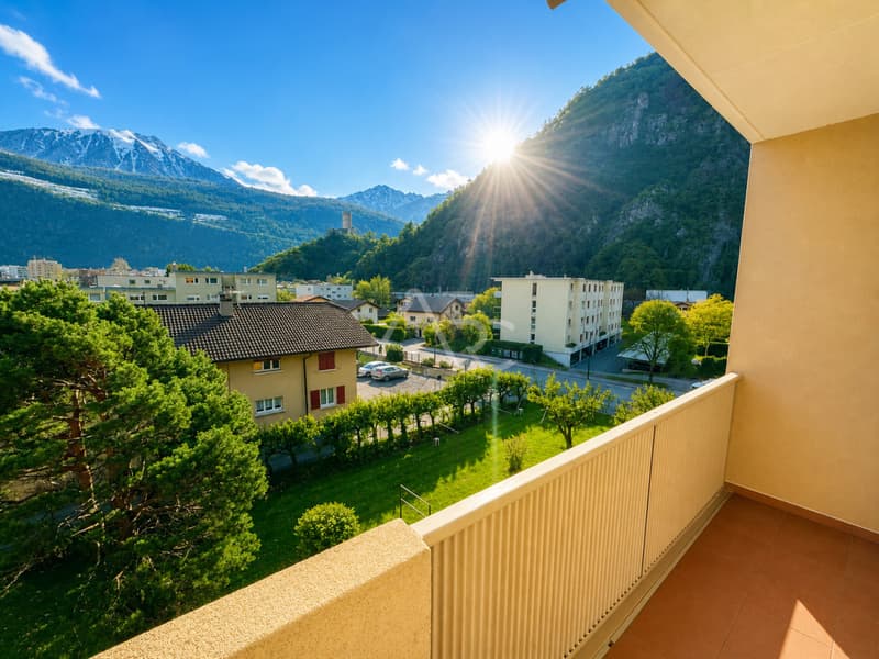 SUPERBE 4.5 PIÈCES EN ATTIQUE RÉNOVÉ AVEC BALCON ET VUE À MARTIGNY (4)